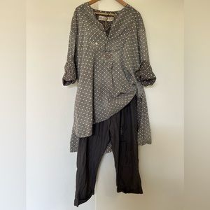 SOLD Magnolia Pearl shirt and pants bundle